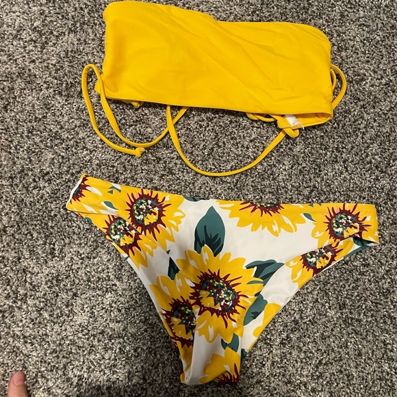 Size small shein swim suit - Picture 1 of 1